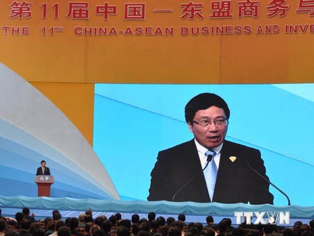 ขยายความร่วมมือทางเศรษฐกิจและการค้าระหว่างอาเซียนกับจีน